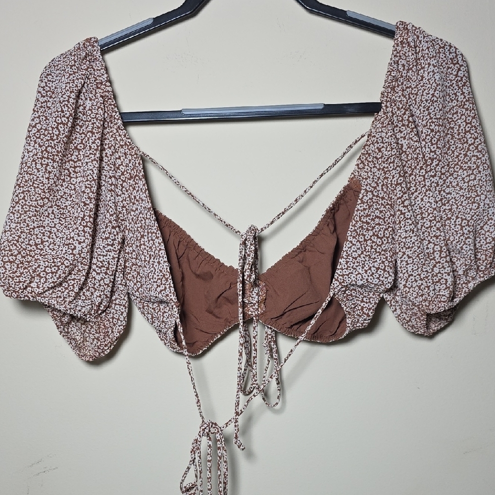 Cotton Candy NWT Ditsy Print Tie-Front Crop Top Puff Sleeves - Picture 5 of 5